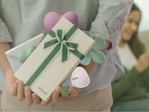 راهنمای خرید گوشی و کالای دیجیتال برای هدیه ولنتاین | بهترین هدیه روز عشاق مناسب دختر و پسر