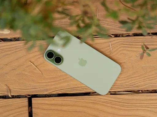 نقد و بررسی گوشی موبایل آیفون ۱۷؛ پایان حسرت مدلهای پرو!