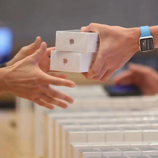 خرید گوشی با وام بلوبانک بدون ضامن؛ سریع و آنلاین موبایل مورد علاقهتان را بخرید